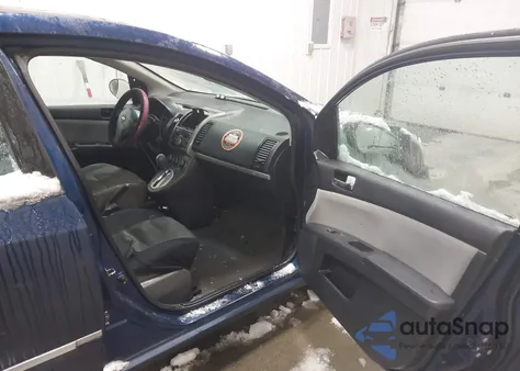 2010 Nissan Sentra 2.0S z USA, uszkodzony, nr VIN 3N1AB6AP6AL675579